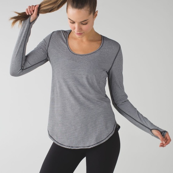 lululemon athletica Tops - Lululemon Yogini 5 Year Long Sleeve Tee Gray White
